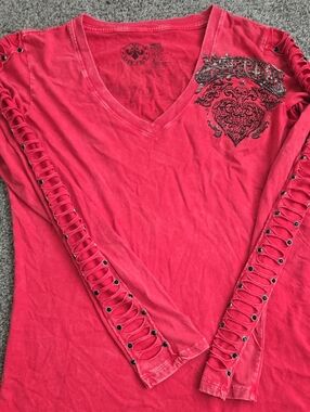 Affliction Women's Red V-Neck Long Sleeve Lace-Up Sleeve Top